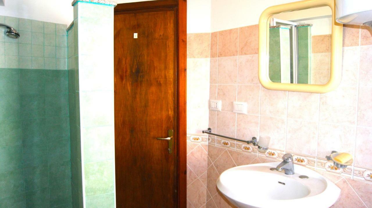 Apartment Romina Tergu エクステリア 写真