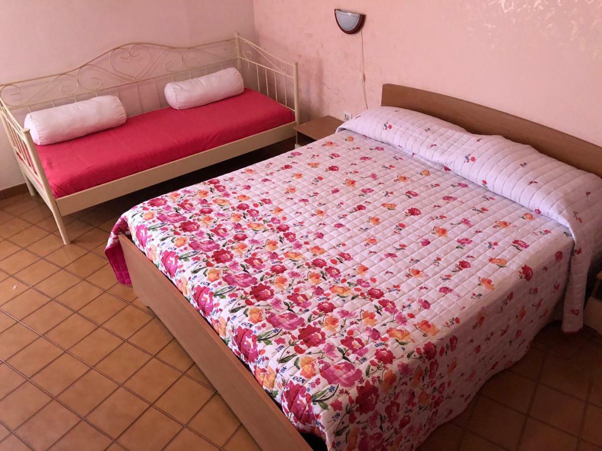 Apartment Romina Tergu エクステリア 写真